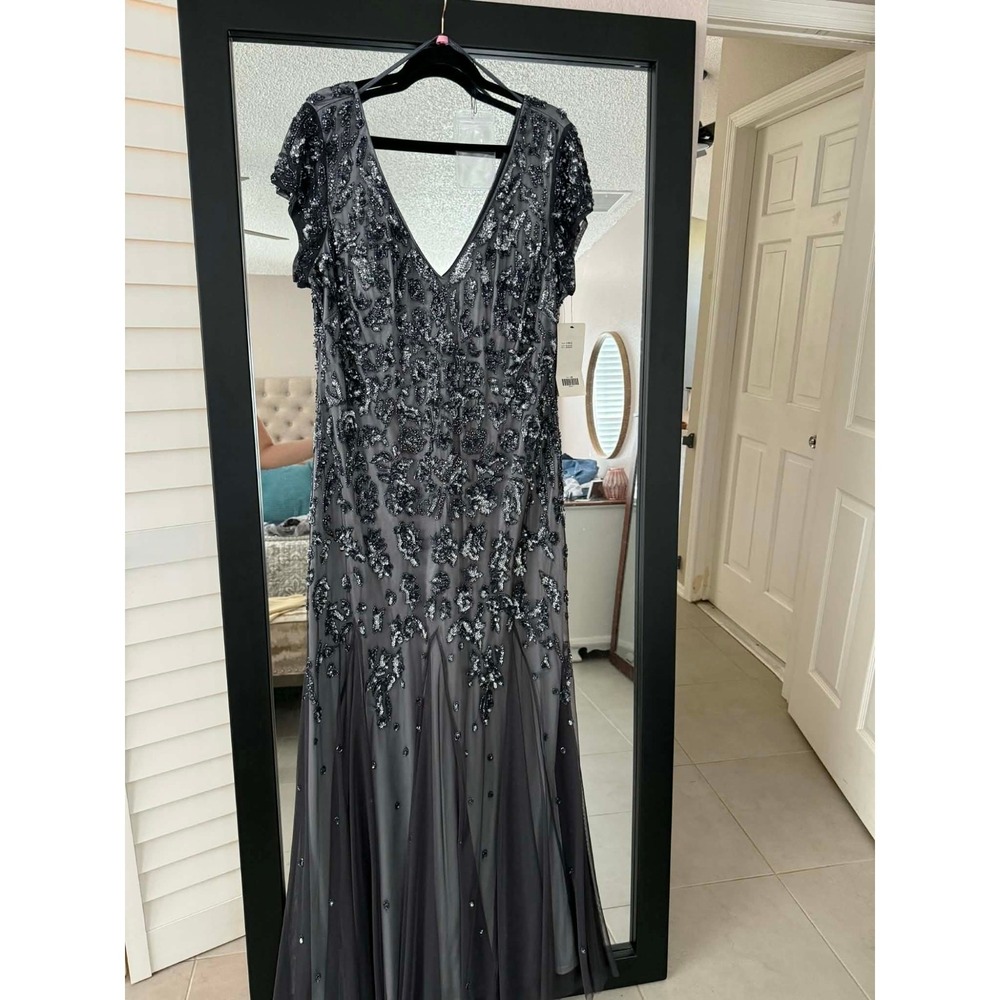 Christina Wu Elegance 17012 Gunmetal Beaded Mesh V-Neck Gown Dress Womens 18 NEW